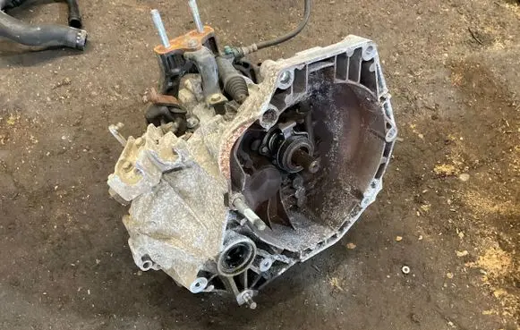 Opel Combo D Manual 5 speed gearbox 63A2000