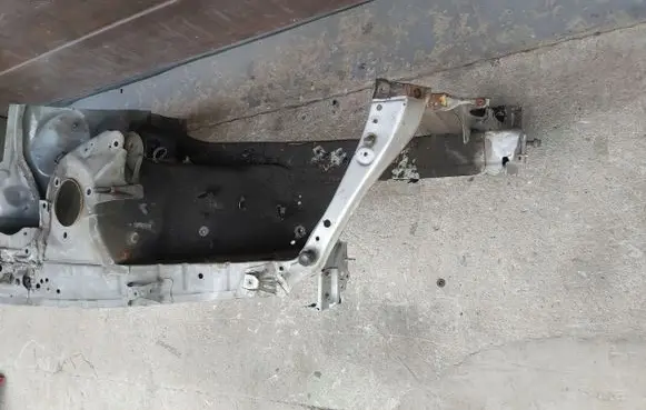 Toyota Camry Front bodywork piece 