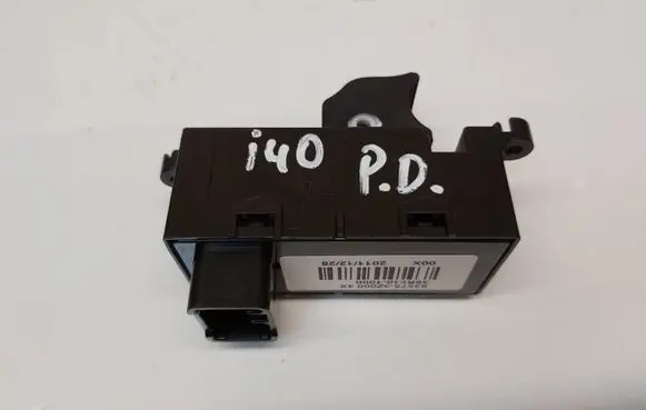 Hyundai i40 Electric window control switch 935753Z000