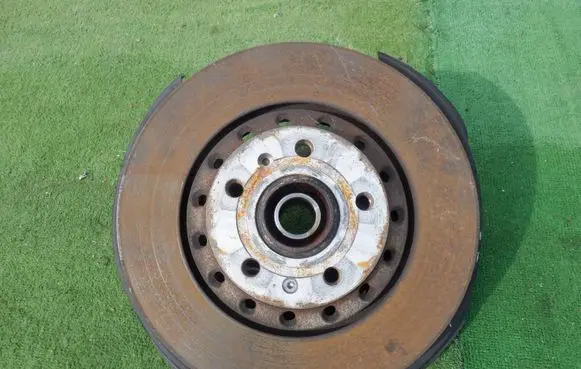 Volkswagen Phaeton Rear wheel hub spindle/knuckle 
