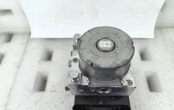 Volkswagen Golf VIII ABS Pump 5QA614517J