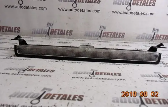 Volvo V70 Third/center stoplight 8658948