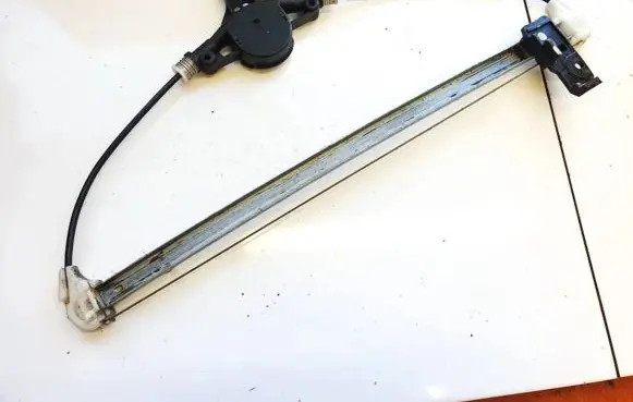 Mazda 3 II Sliding door window regulator with motor