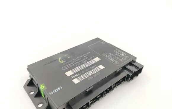 Audi A4 S4 B7 8E 8H Central body control module 8H0959433D