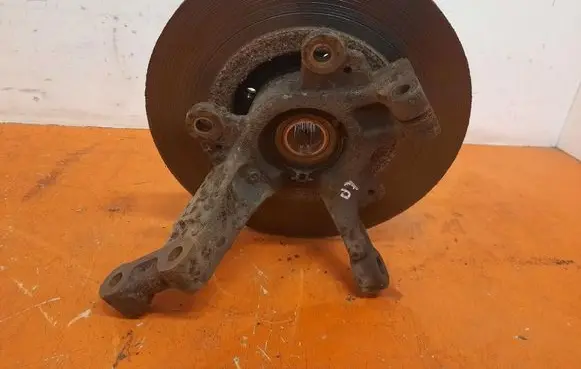 Renault Modus Front wheel hub spindle knuckle