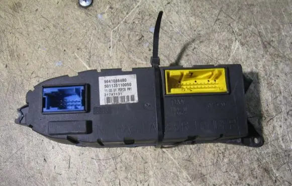 Peugeot 607 Comfort/convenience module 9641086480 PL2FISDURUVALDYMO 501135110050