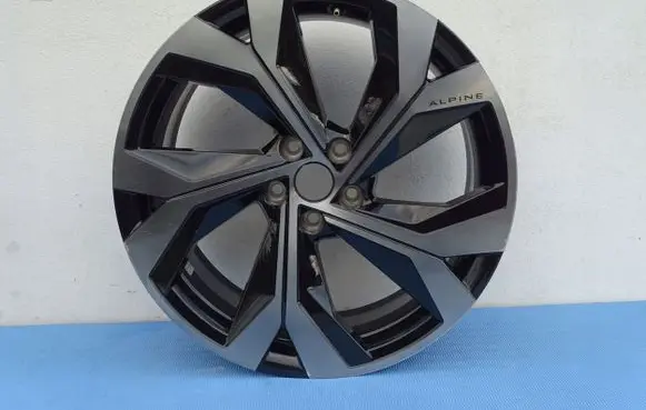 R20 alloy rim