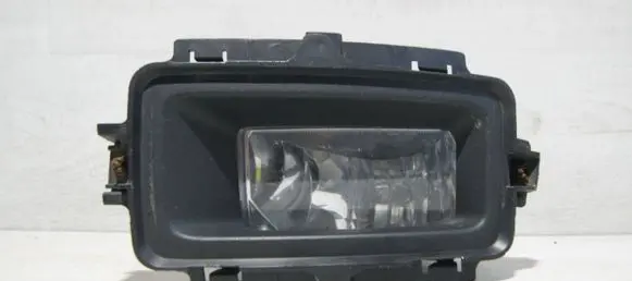 Chevrolet Silverado Front fog light 812548816