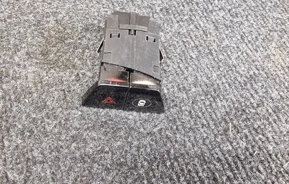 BMW 5 G30 G31 Hazard light switch 6993047