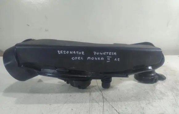 Opel Mokka X Intake resonator 9835944580