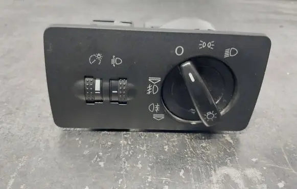 Skoda Fabia Mk1 (6Y) Light switch 6Y1941531N