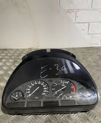 BMW 5 E39 Speedometer (instrument cluster) 8381198 110008735054