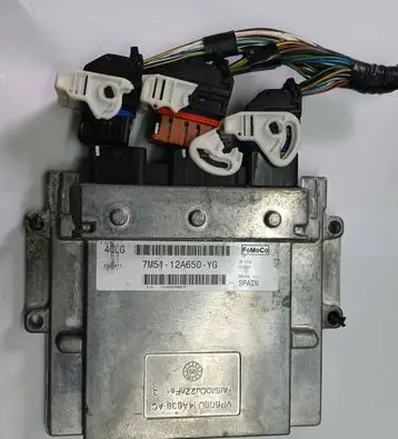 Ford C-MAX I Engine control unit/module 7M5112A650YG 4CLG
