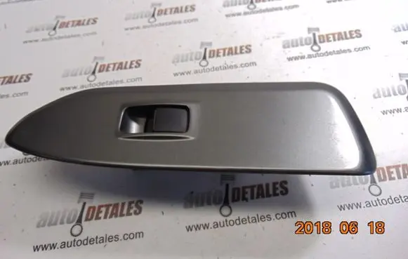 Mitsubishi Lancer Electric window control switch MN151053