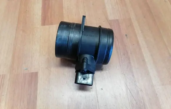 Audi A4 S4 B7 8E 8H Mass air flow meter 0281002461 074906461B