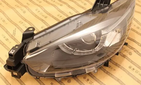 Mazda CX-5 Headlight/headlamp KA1F51040C