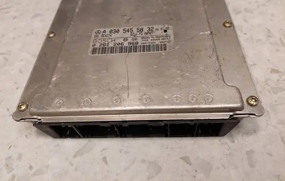 Mercedes-Benz E W210 Engine control unit/module A0305455832 0261206968