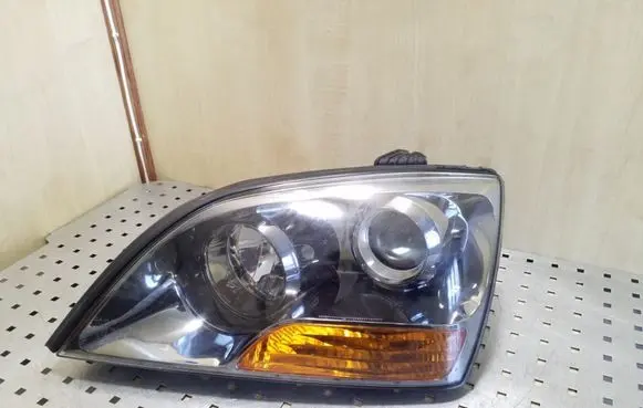 KIA Sorento Headlight/headlamp 921013E5XX