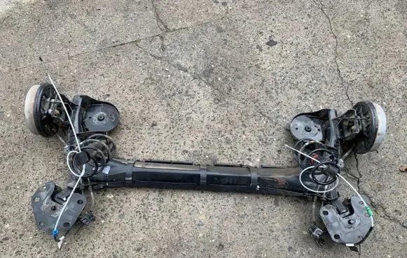 Ford Transit Courier Rear axle beam 130KM