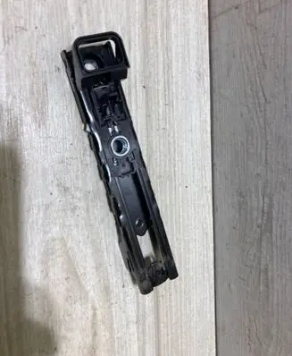 Audi Q3 F3 Seat belt height adjuster 4M0857819