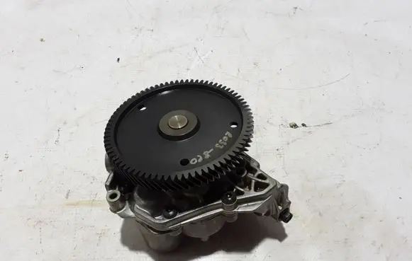 Volvo S80 Oil pump 30758272
