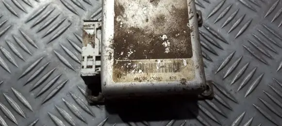 Audi A4 S4 B5 8D Airbag control unit/module 10397670