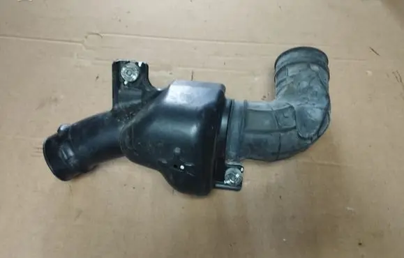 Honda CR-V Air intake duct part ATP153