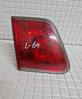 Toyota Avensis T270 Tailgate rear/tail lights 8159105110