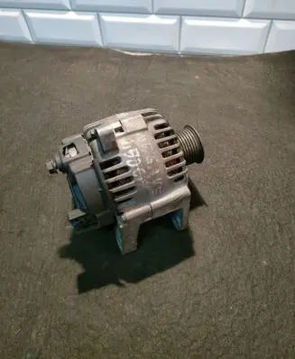 Renault Megane III Generator/alternator 50110A 8200100907 40429430