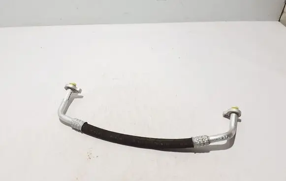 Volvo C40 Air conditioning (A/C) pipe/hose 32226965