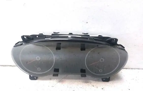 Speedometer (instrument cluster)
