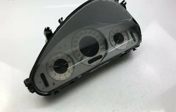 Mercedes-Benz E W211 Speedometer (instrument cluster) A2115402547 G1537