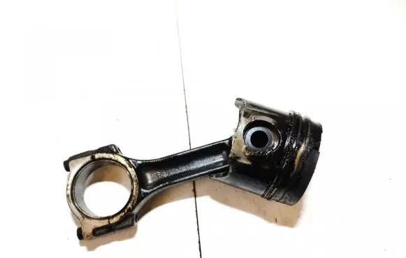Renault Laguna I Piston with connecting rod
