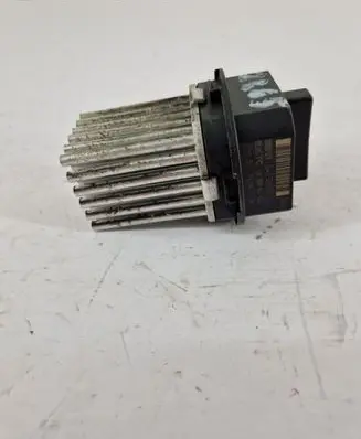 Heater blower fan relay