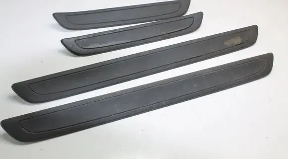 Toyota Auris 150 sill trim set (inner) 6791102070