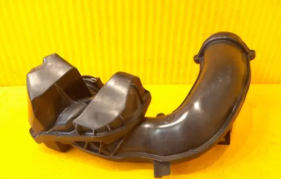 Volvo V60 Air intake hose/pipe 31370120