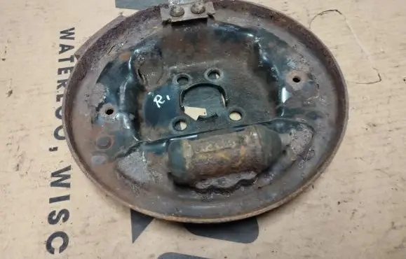 Chrysler Neon II Rear brake disc plate dust cover 
