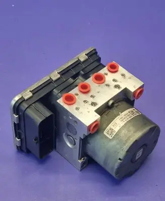 Skoda Octavia Mk3 (5E) ABS Pump 5Q0614517CP 100916-43923 10022012384