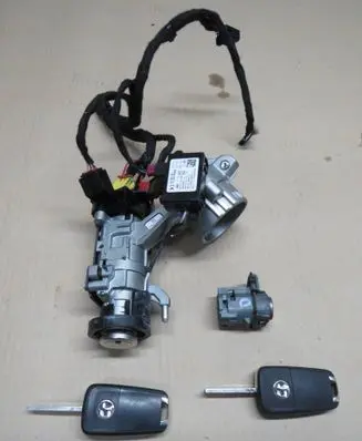 Opel Insignia A Ignition lock 13504286 F00HJ00493 909CPK4R0