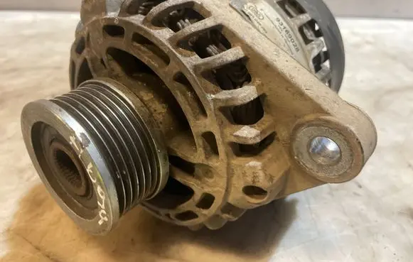 Opel Astra H Generator/alternator 93169028