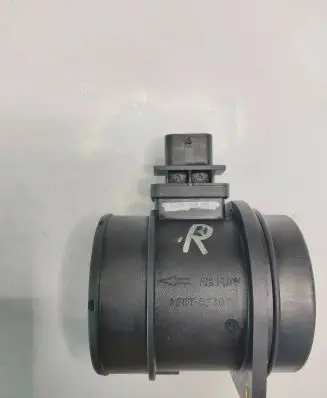 Hyundai Santa Fe Mass air flow meter F00C2G7025