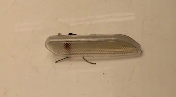 Mini Cooper Countryman R60 Front fender indicator light 