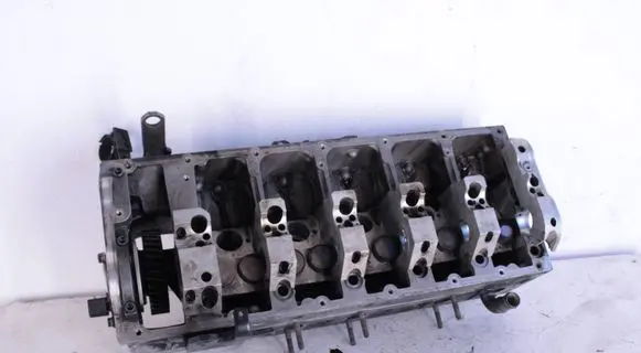 Volkswagen Transporter - Caravelle T5 Engine head 070103373C R070103373C 0710337