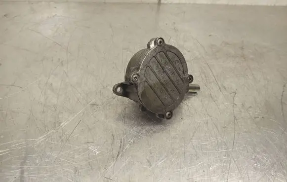 Mercedes-Benz C AMG W204 Vacuum pump A6462300165