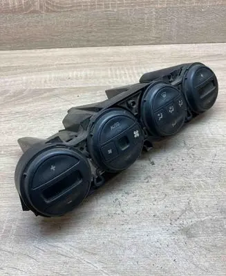 Opel Omega B1 Climate control unit 75511174 532917331C