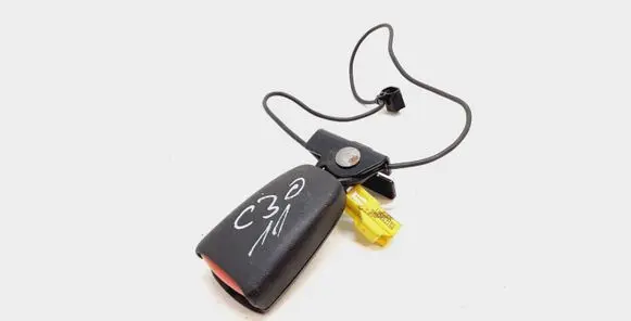 Volvo C30 Rear seatbelt buckle 8686941