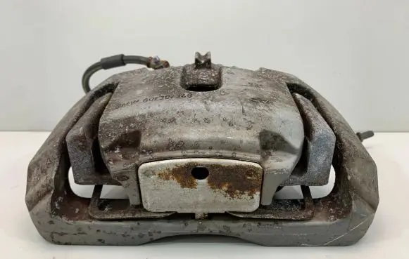BMW 5 F10 F11 Front brake caliper 6786817