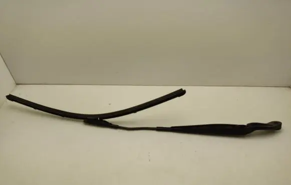 Ford Mustang VI Front wiper blade arm FR3B17C495AA