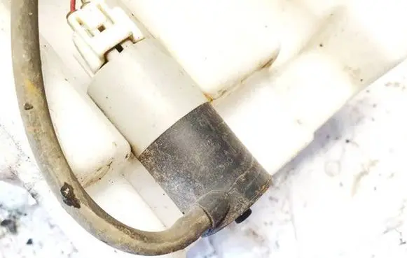 Toyota Avensis T270 Windscreen/windshield washer pump