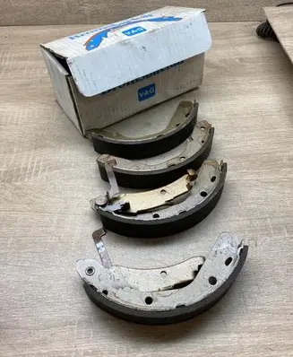 Audi 80 B1 Handbrake/parking brake pads 331698527AT